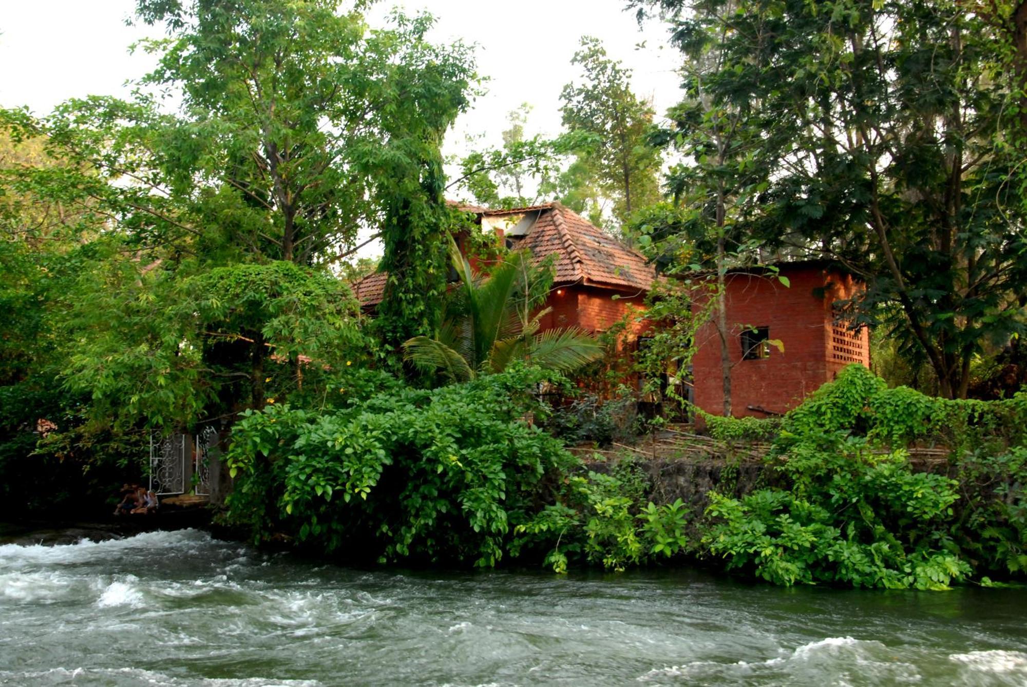 The Rippling Edge - River Front Property Karjat Eksteriør billede