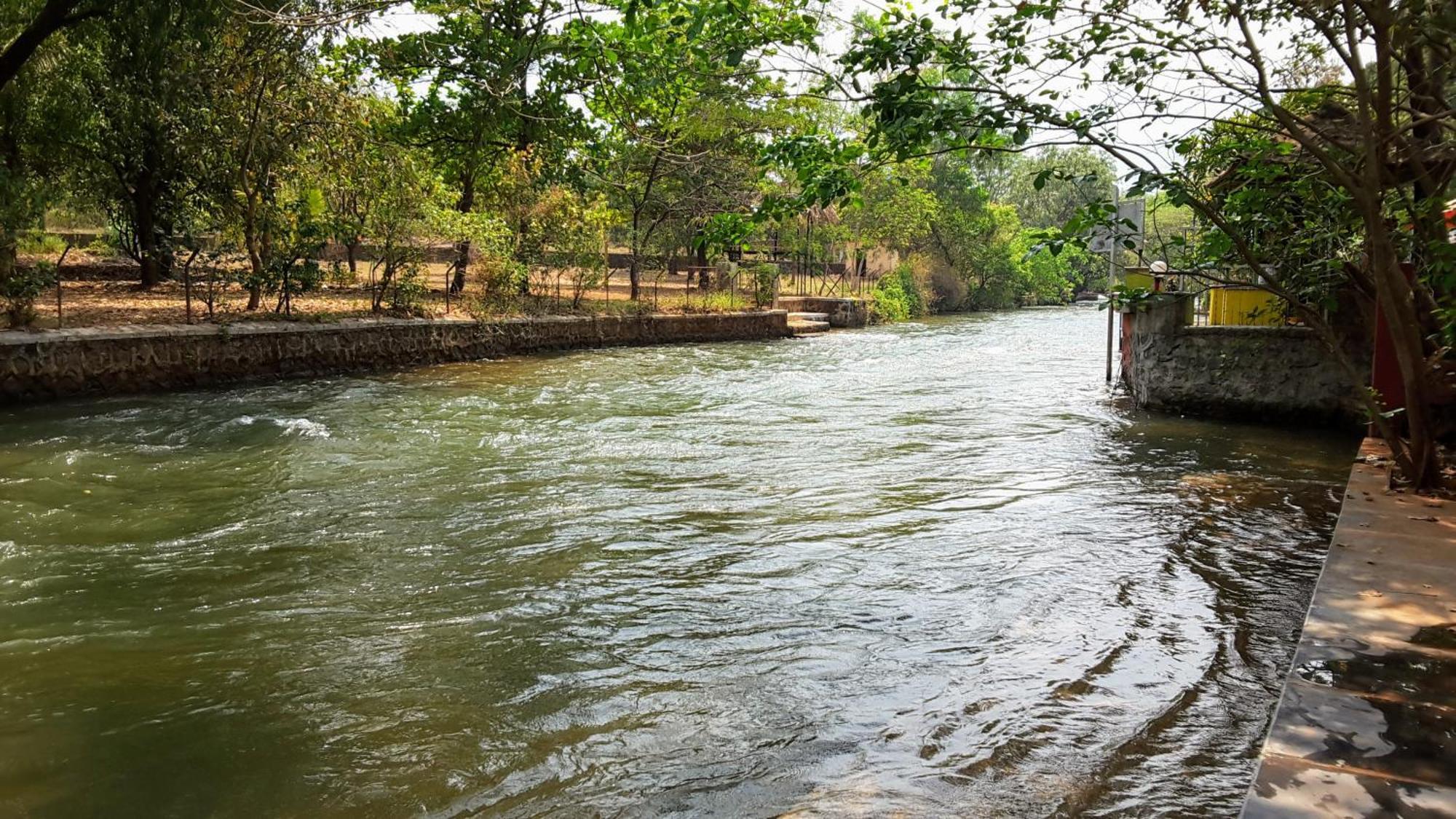 The Rippling Edge - River Front Property Karjat Eksteriør billede